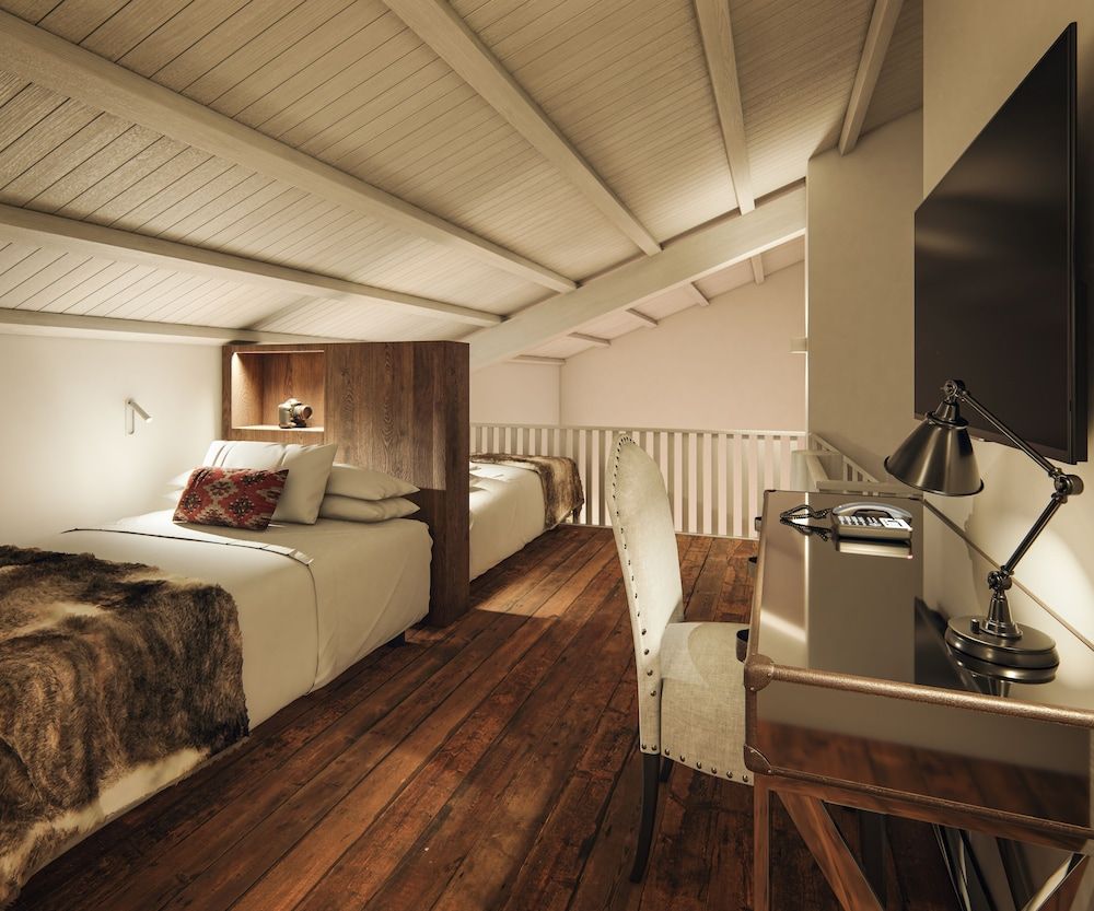 Presidential Suite (Maribel)