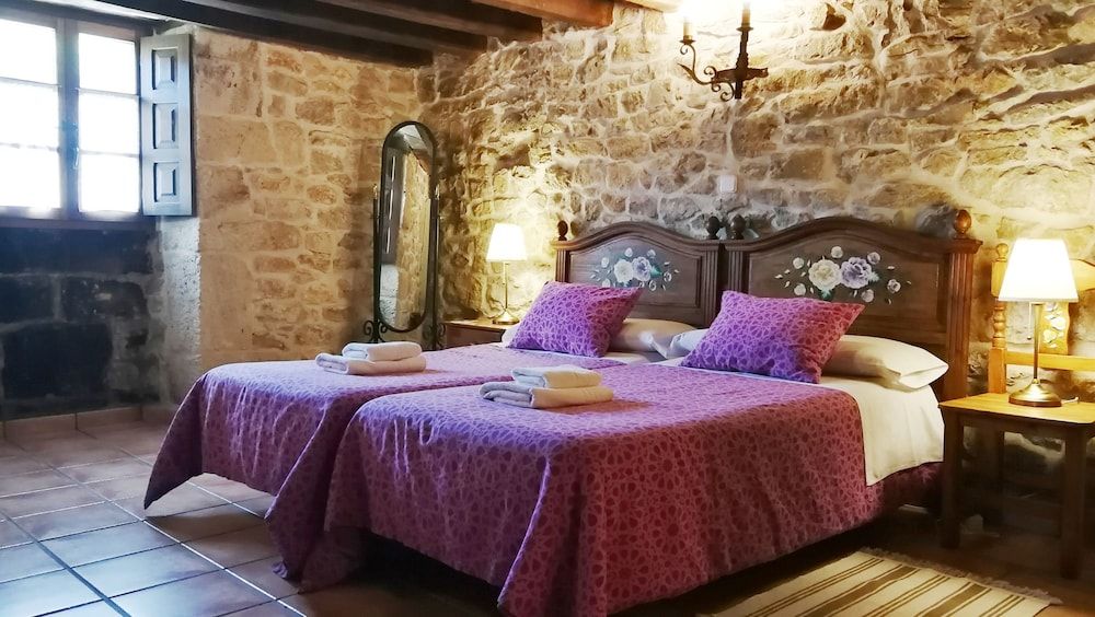 House, Multiple Bedrooms (La Toba I & II)