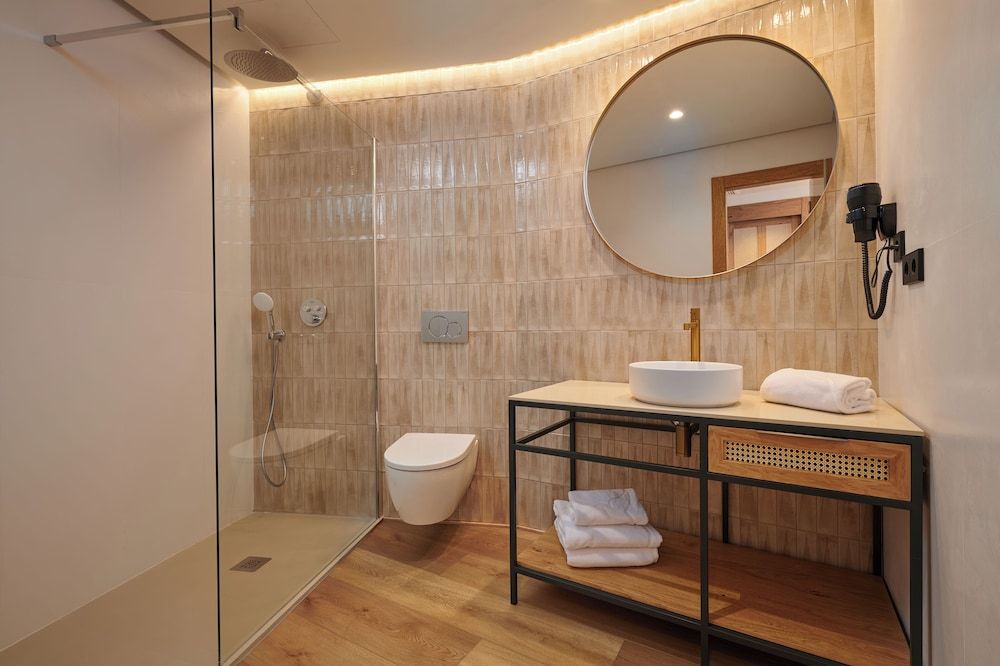 Superior Double Room, Sea View (2 Adults + 1 Child)