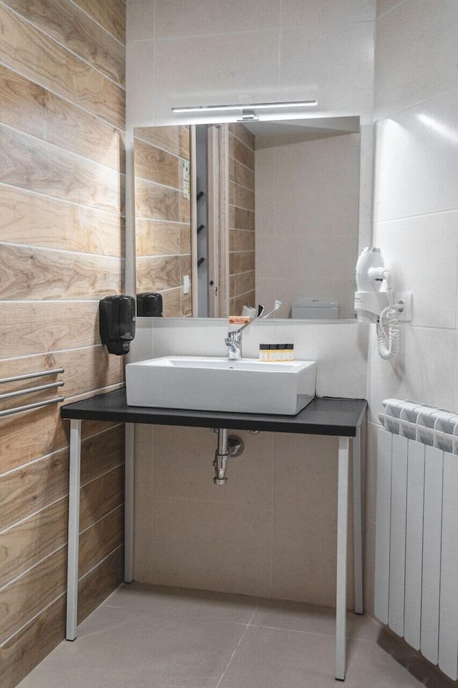 Hotel Onyarbi Family Quadruple Room (Bunkbed) 6