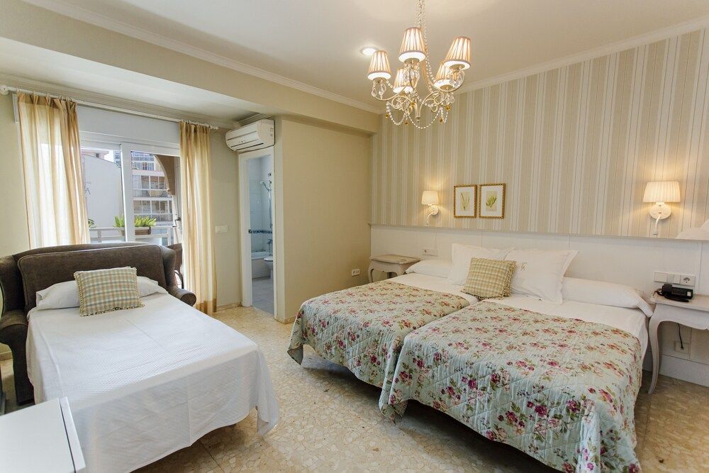 Family Room, Mountain View