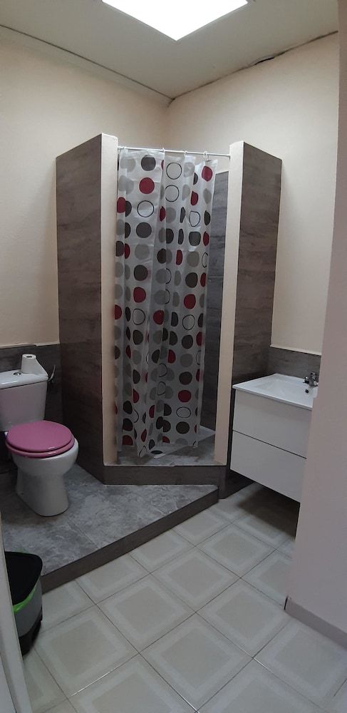 Double Room (5)