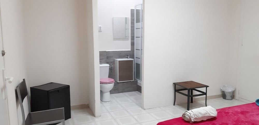 Double Room (4)