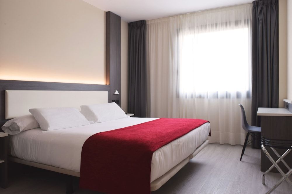 Hotel New Bilbao Airport Double Room, 1 King Bed 3