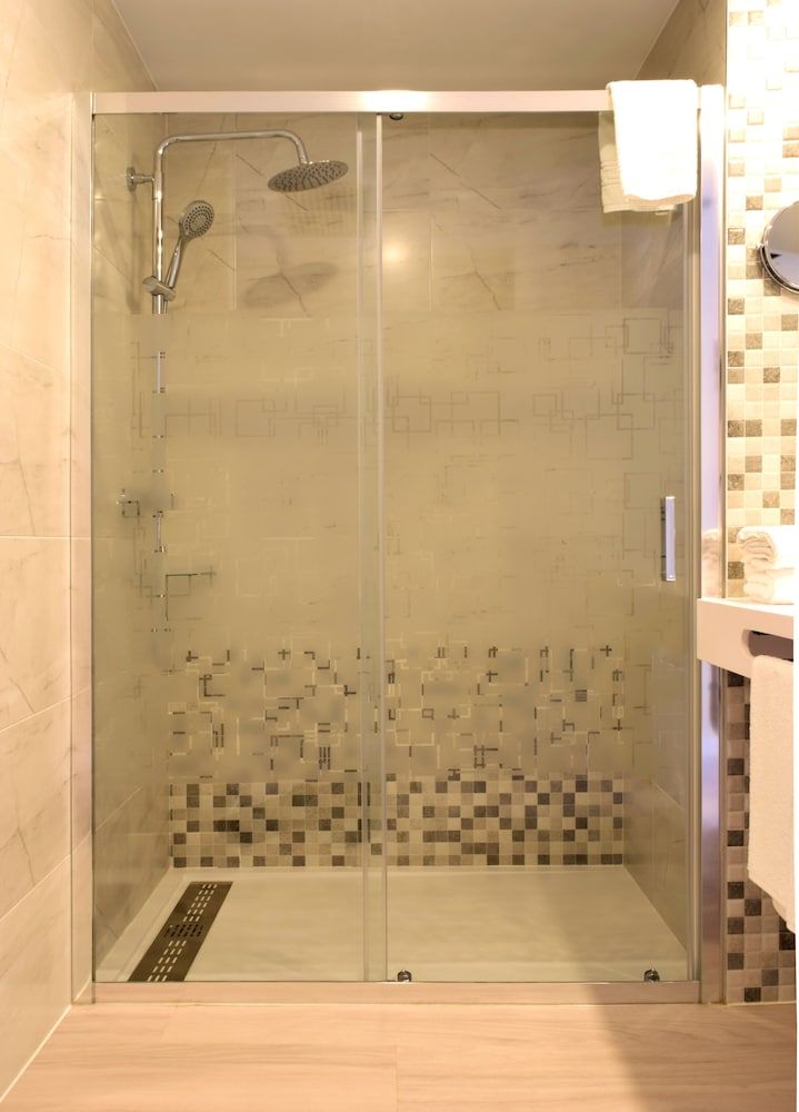 Hotel New Bilbao Airport Double Room, 1 King Bed 5