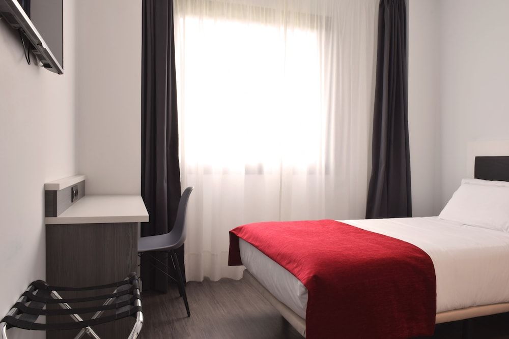 Hotel New Bilbao Airport Single Room
