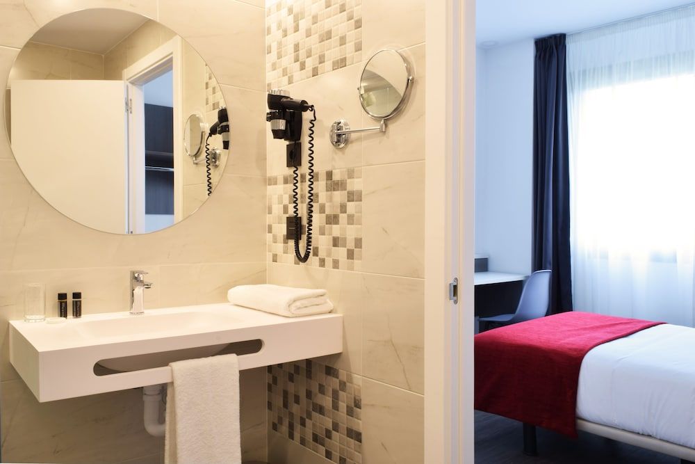 Hotel New Bilbao Airport Single Room 5