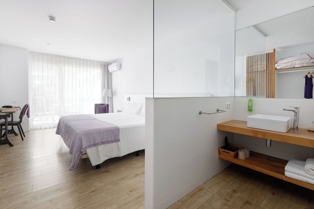 Exclusive Double Room, Non Smoking, Partial Sea View