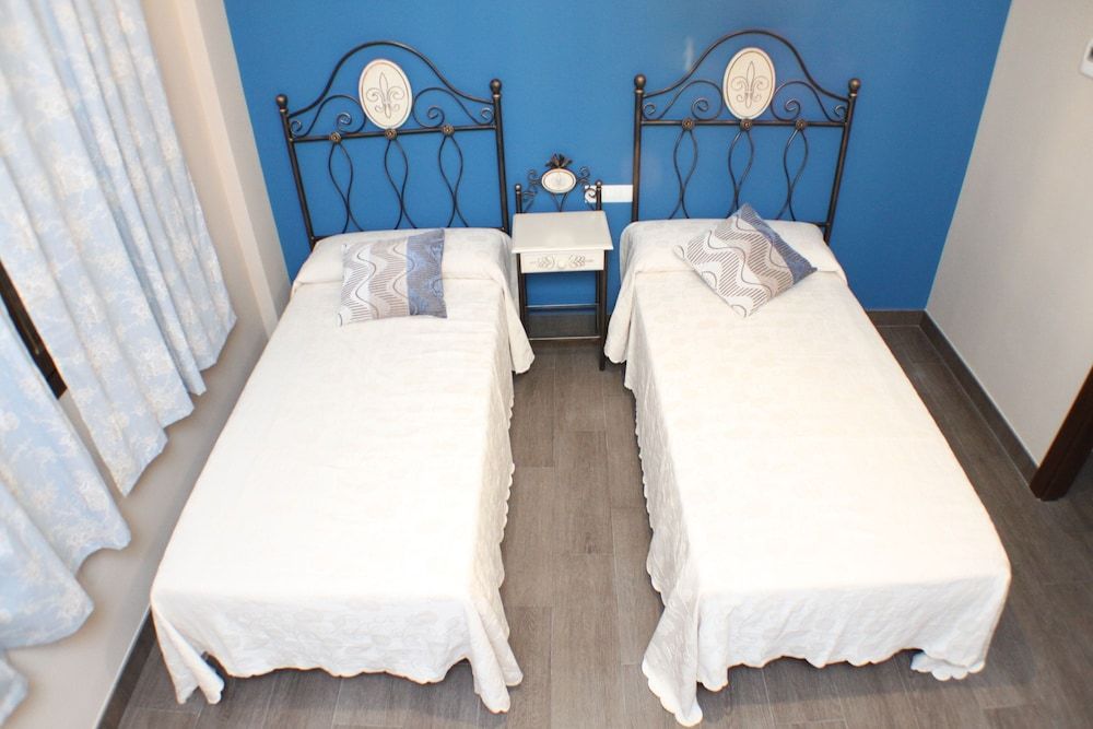Twin Room, Private Bathroom