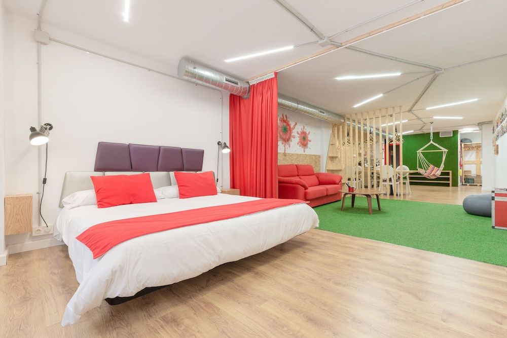 Tomate Rooms Loft No Kitchen 3