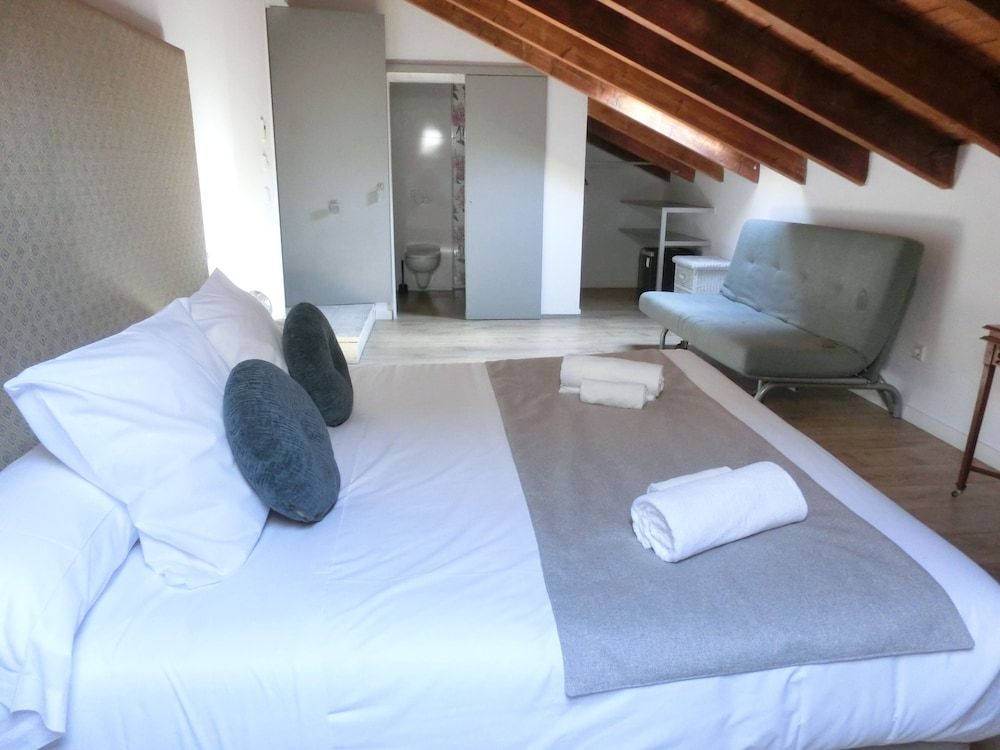 Hotel Les Monges Palace Boutique Family Room