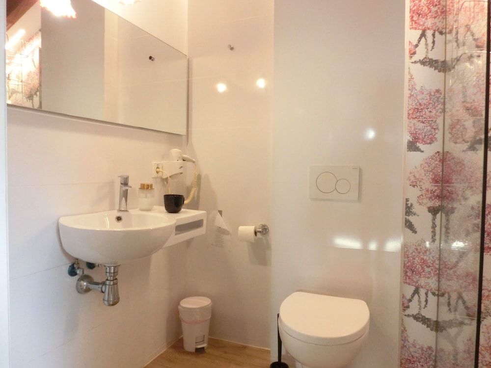 Hotel Les Monges Palace Boutique Family Room 5