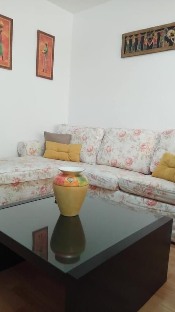 undefined Apartamento General Espartero 10