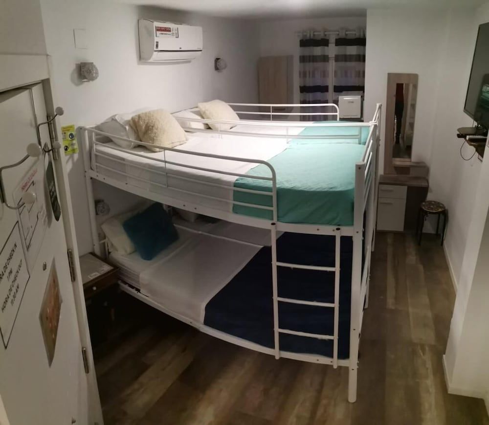 undefined Hostal Olozaga 5