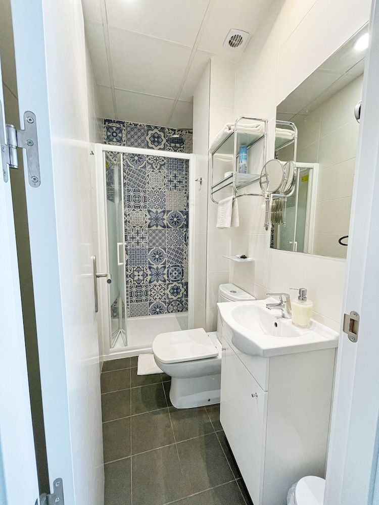 Classic Single Room, Private Bathroom