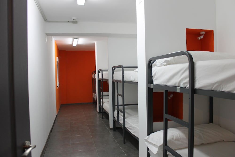 undefined Olé Backpackers Hostel 4