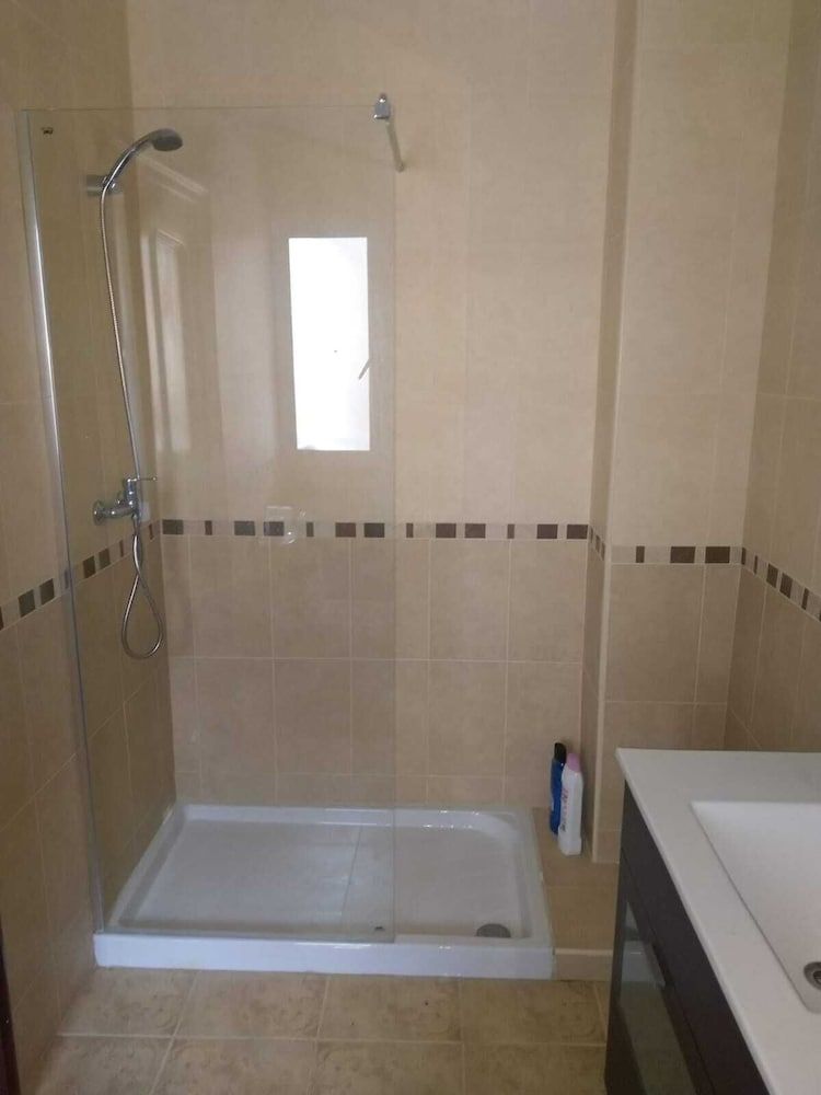 Tropic Rooms Room, Shared Bathroom (M1) 7