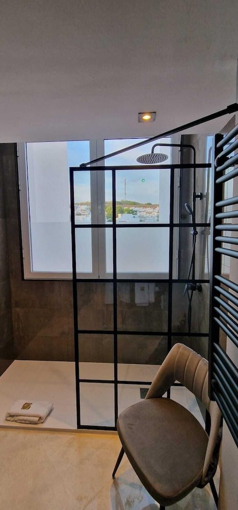 Boutique Suites Design Suite, 1 Queen Bed, Non Smoking, City View (San Pedro) 6