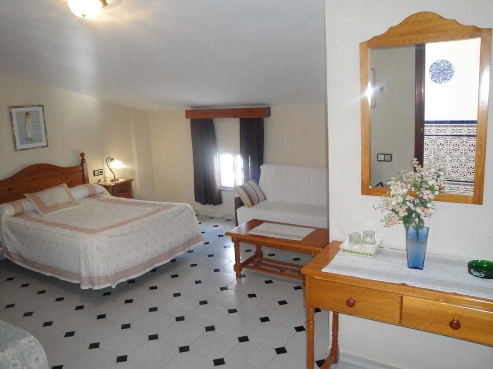 Hostal Málaga Double Room 8