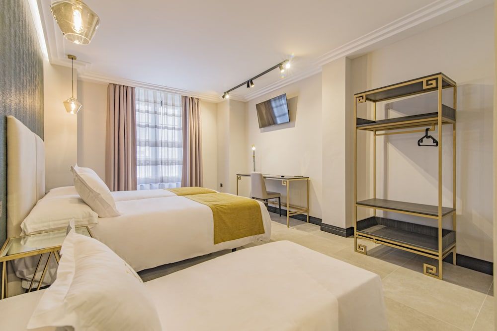 Basic Triple Room