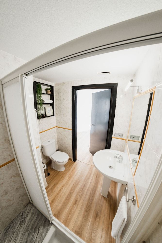 Hotel Ventus Twin Room 18