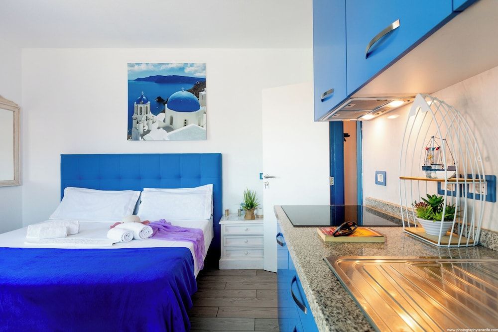 Riva Eco Guest House Los Abrigos Double Room, Shared Bathroom (Riva D4)