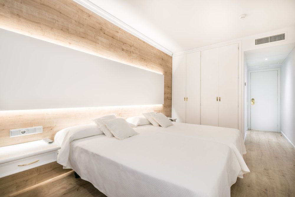 Hotel Sansi Park Double Room Single Use 2