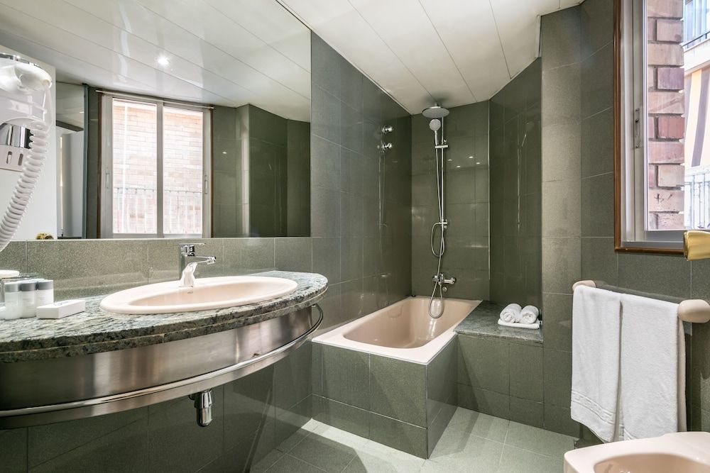 Hotel Sansi Park Double Room Single Use 5