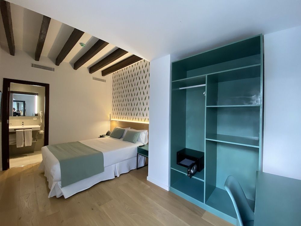 Alaró Natura Rural Suites Romantic Room