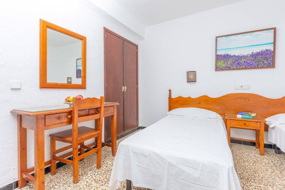 Hostal la Ceiba Standard Twin Room 3