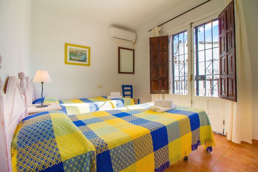 House, 2 Bedrooms, Pool View (70)