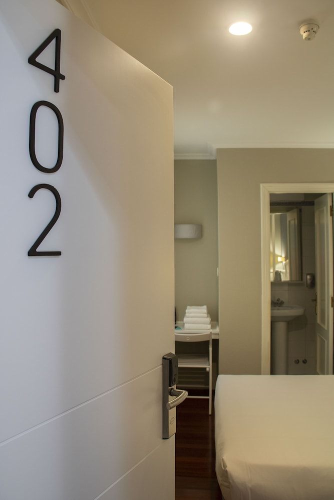 Alda Miramar Rooms Economy Double or Twin Room 6