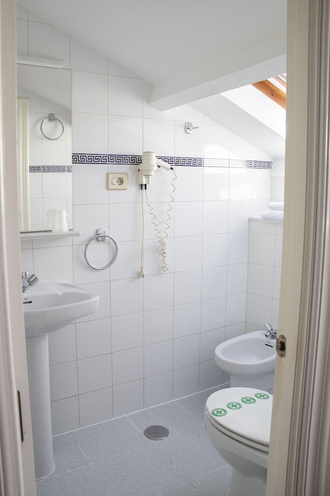 Alda Miramar Rooms Economy Double or Twin Room 3