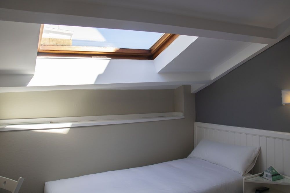 Alda Miramar Rooms Triple Room 2