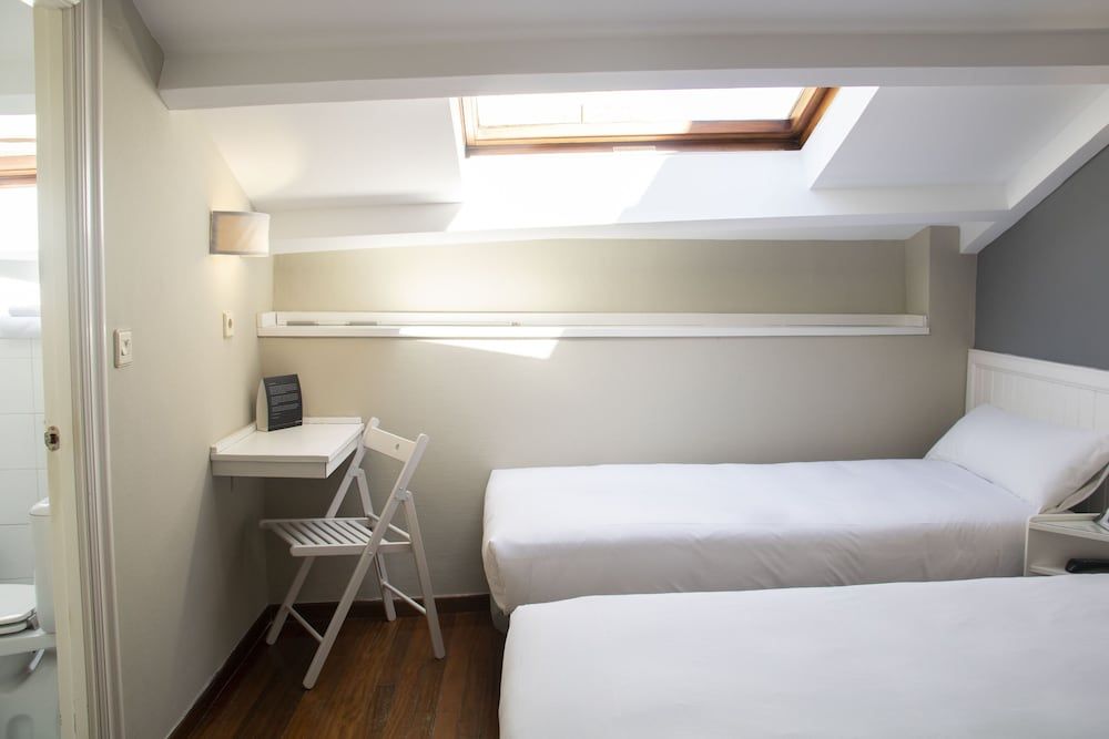 Alda Miramar Rooms Triple Room 3