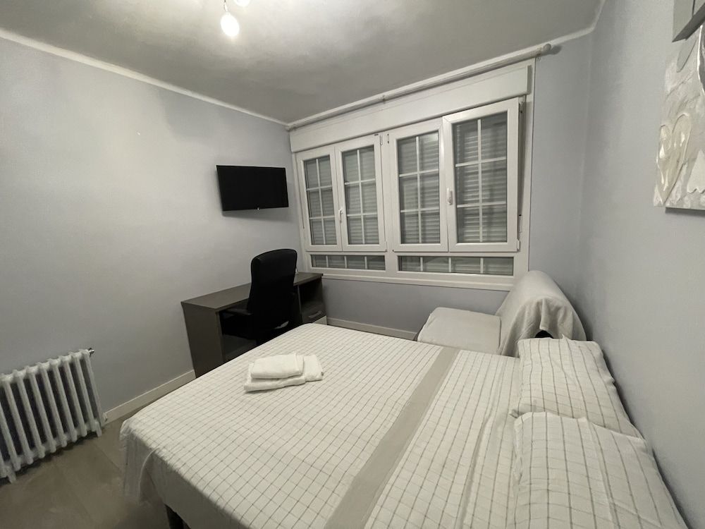 Economy Room, Kitchen