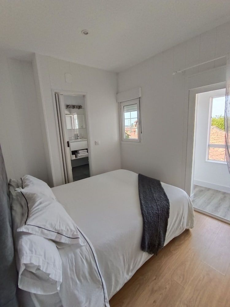 Basic Double Room, Ensuite