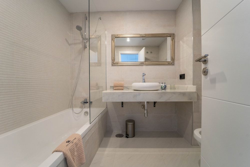 Estepona Holiday Hills Junior Penthouse, 2 Bedrooms, Terrace (Semi-penthouse) 9