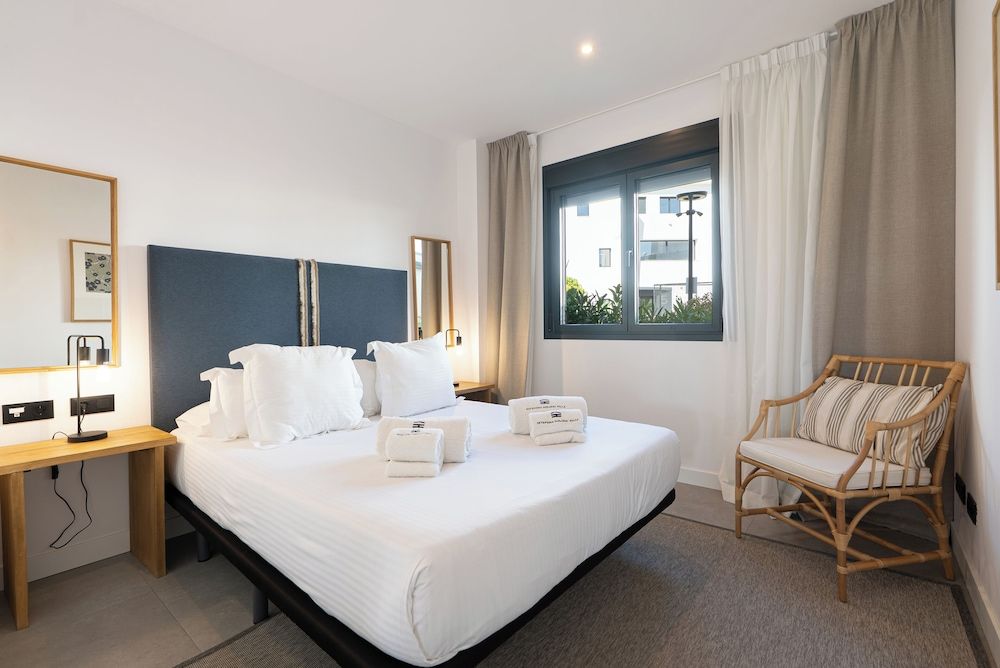 Estepona Holiday Hills Apartamento de 2 dormitorios con jardín en Colina de Mirador