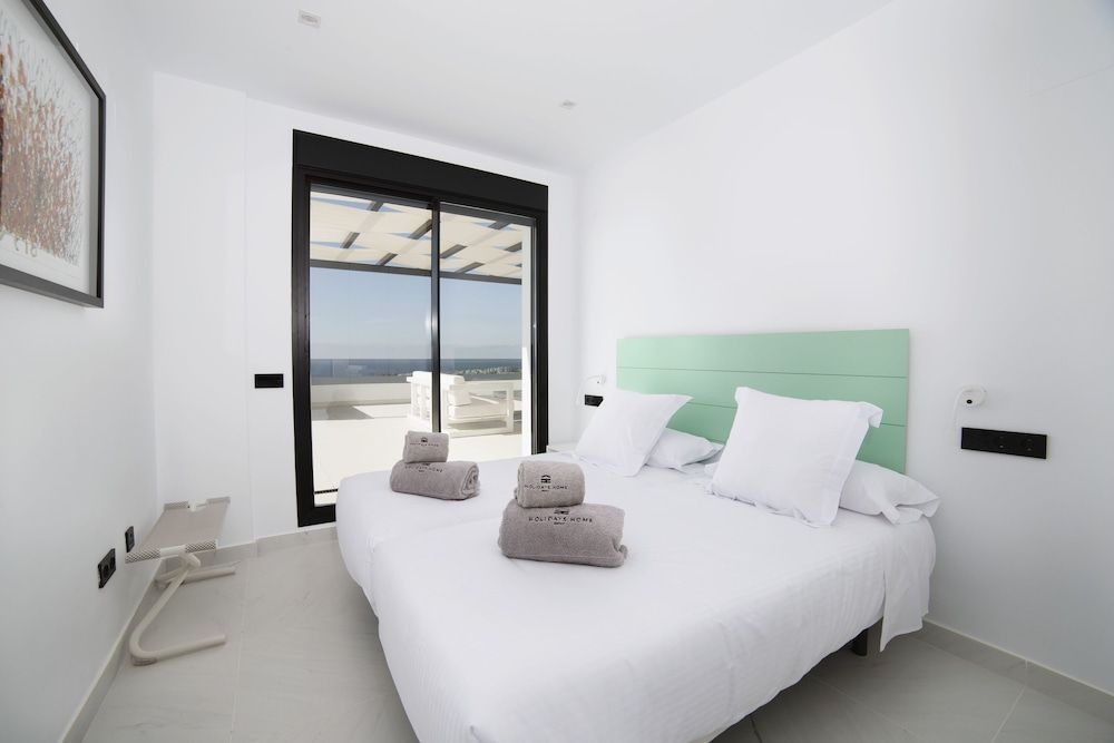 Estepona Holiday Hills Junior Penthouse, 2 Bedrooms, Terrace (Semi-penthouse) 6