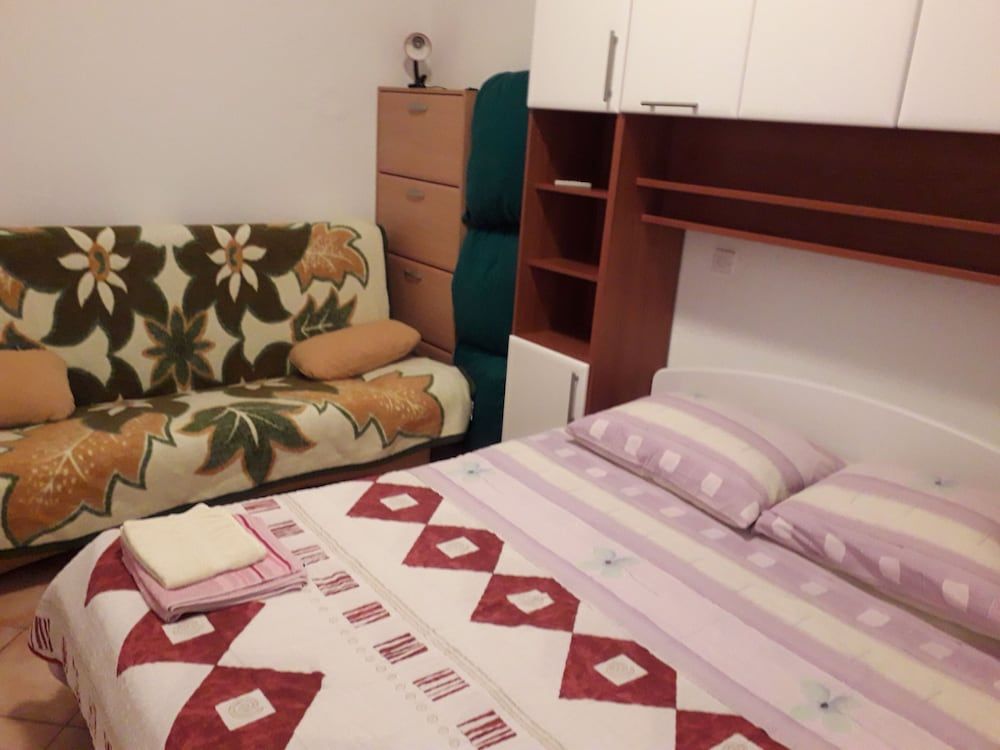 Apartment, 3 Bedrooms, Accessible, Smoking