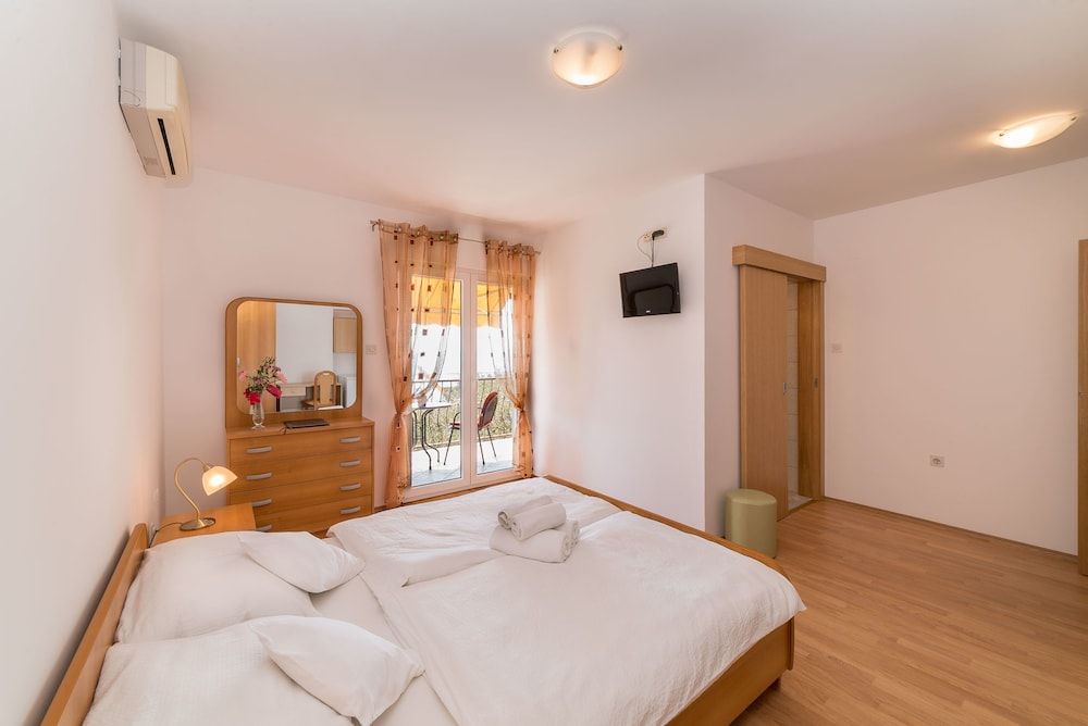 Deluxe Double Room, Sea View (109)