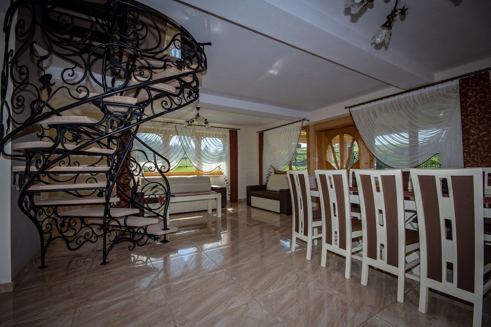 Podhalański Dworek SPA Chalet, Multiple Beds 6