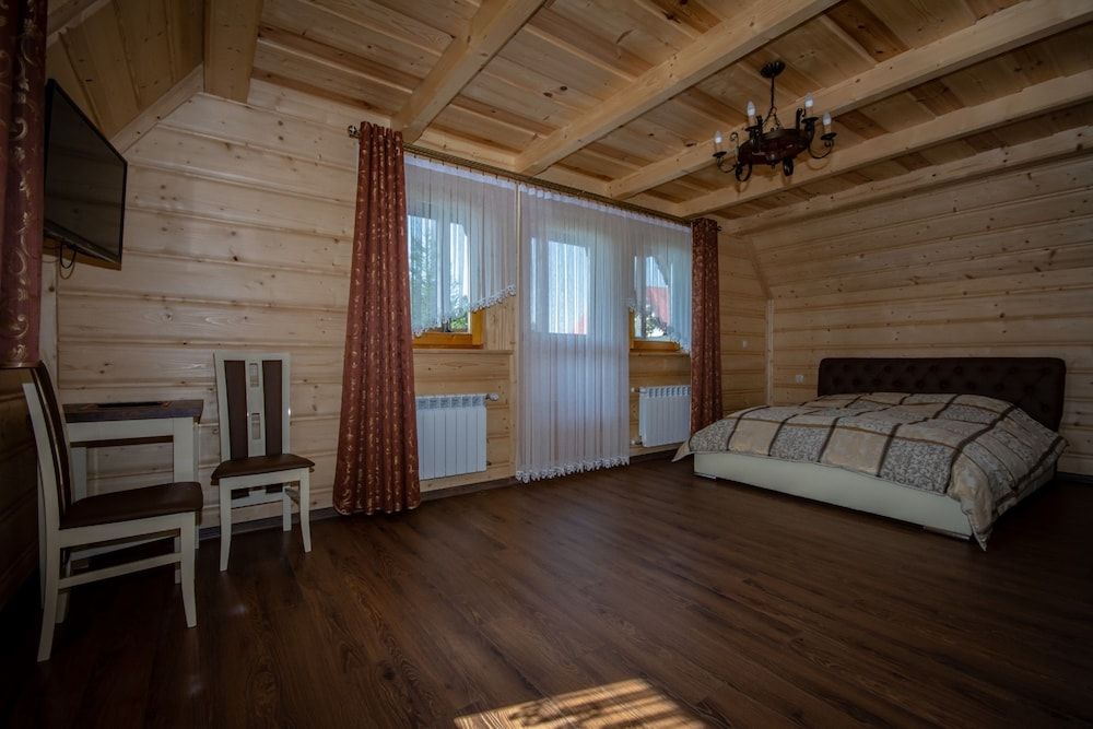 Podhalański Dworek SPA Chalet, Multiple Beds 5