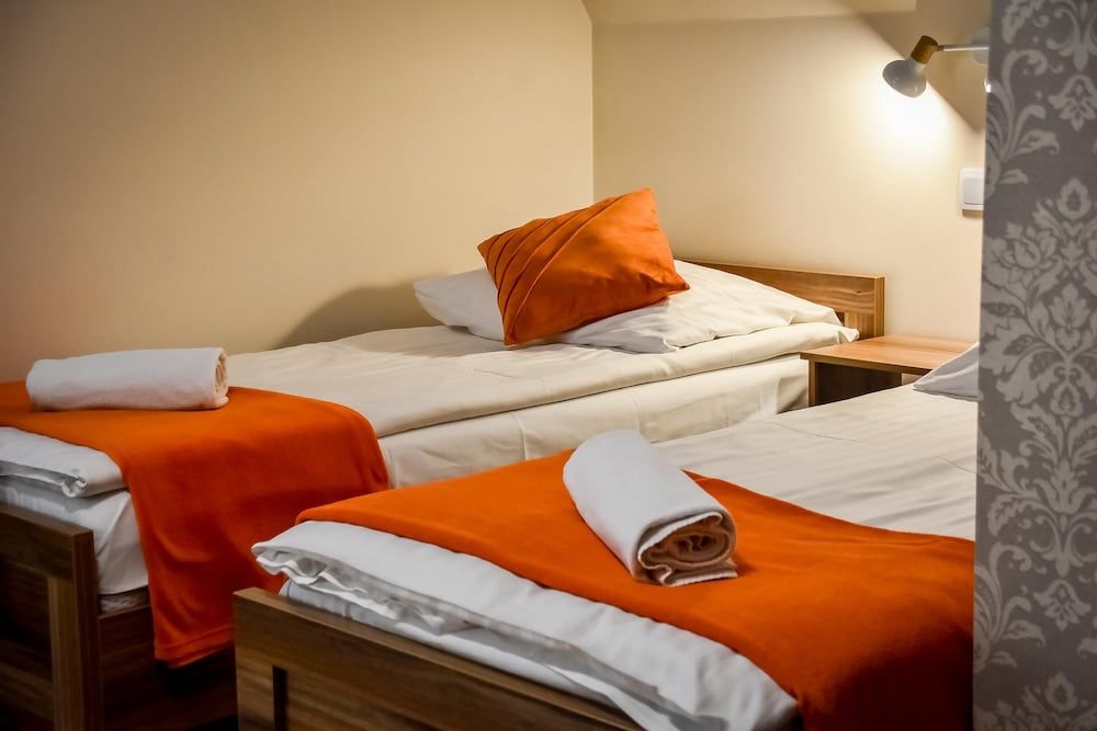 Double Room (3)