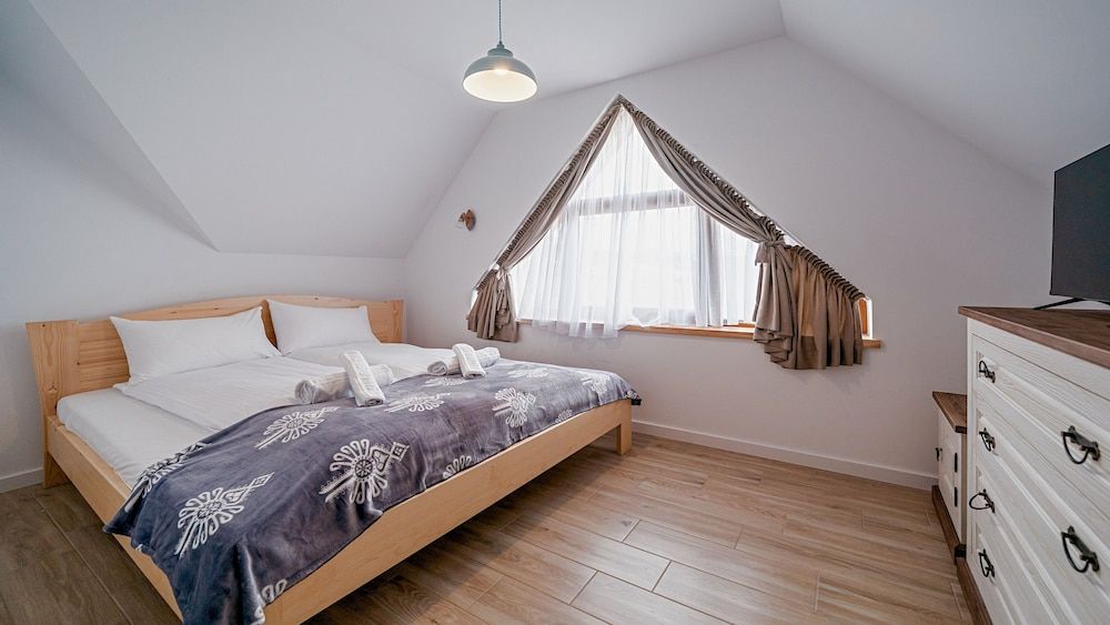 Apartment (2)