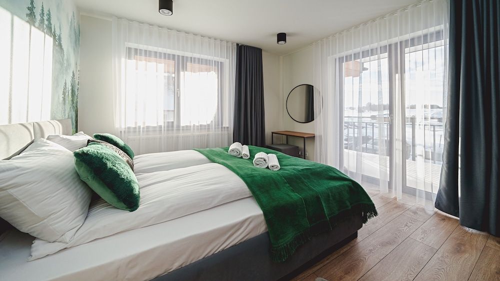 Apartment (C7)