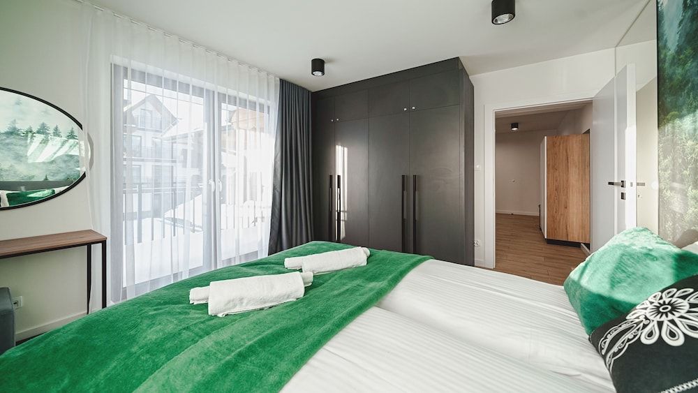 Apartment (C7)