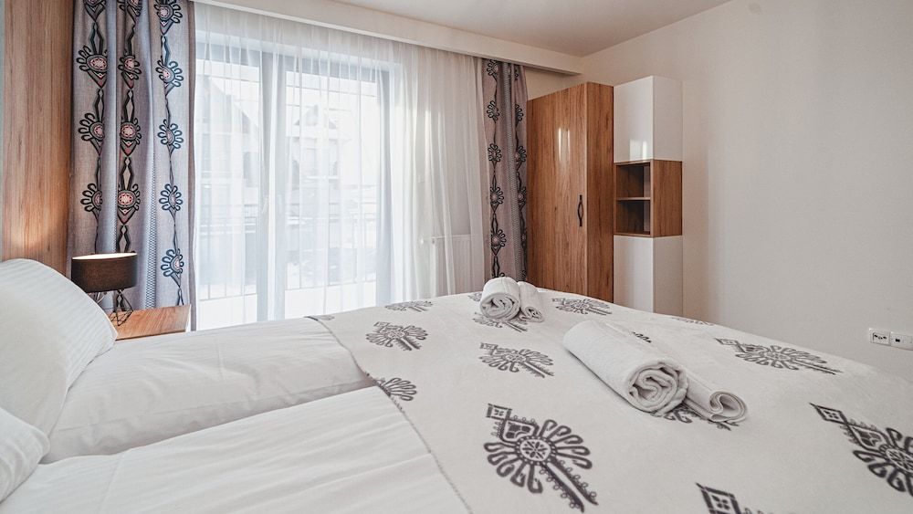 Apartment (C4)