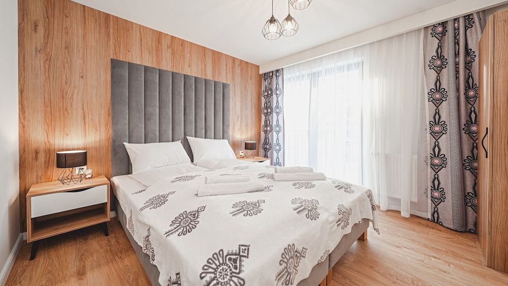 Apartment (C4)